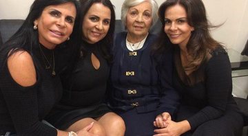 Gretchen com as irmãs, Yara e Sula Miranda, e a mãe, Maria José - Foto: Reprodução/ Instagram